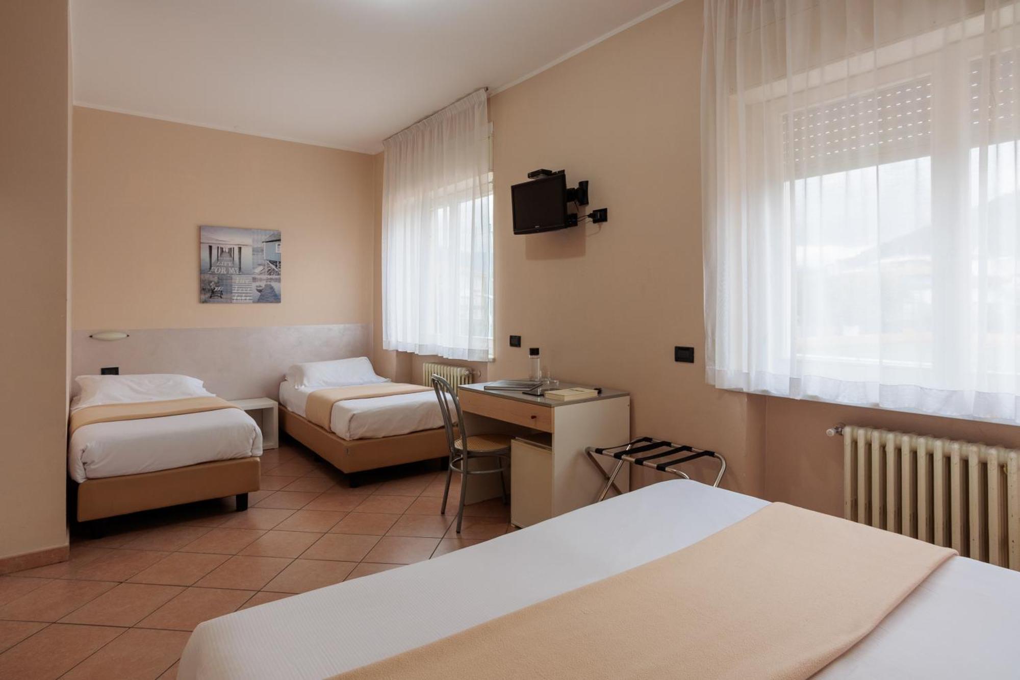 Al Centro Bed & Breakfast Вербания Екстериор снимка